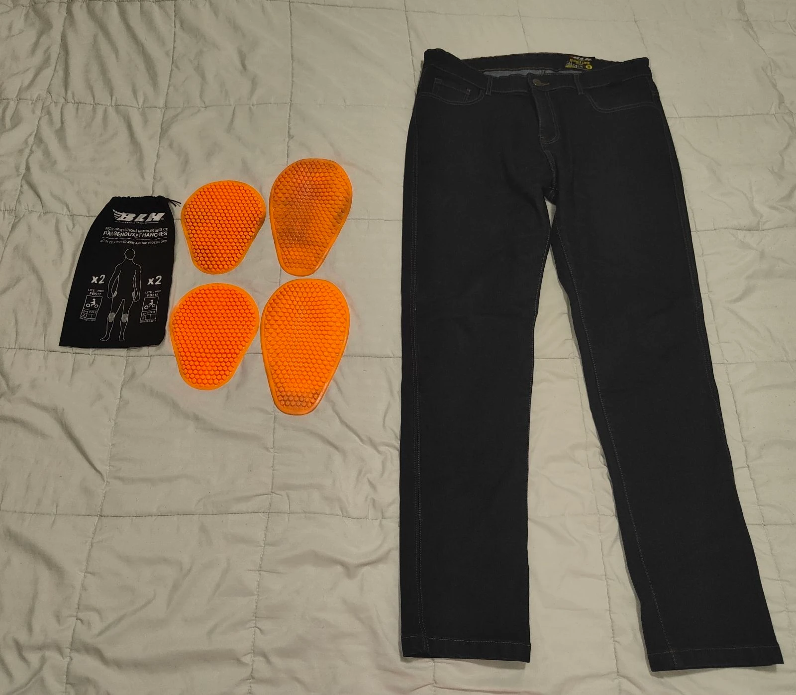 Équipements motard homme marque BLH taille 46 + 4 protections